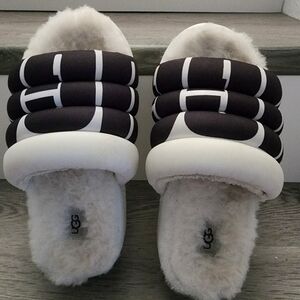UGG fur sliders slippers sandals platforms size 5